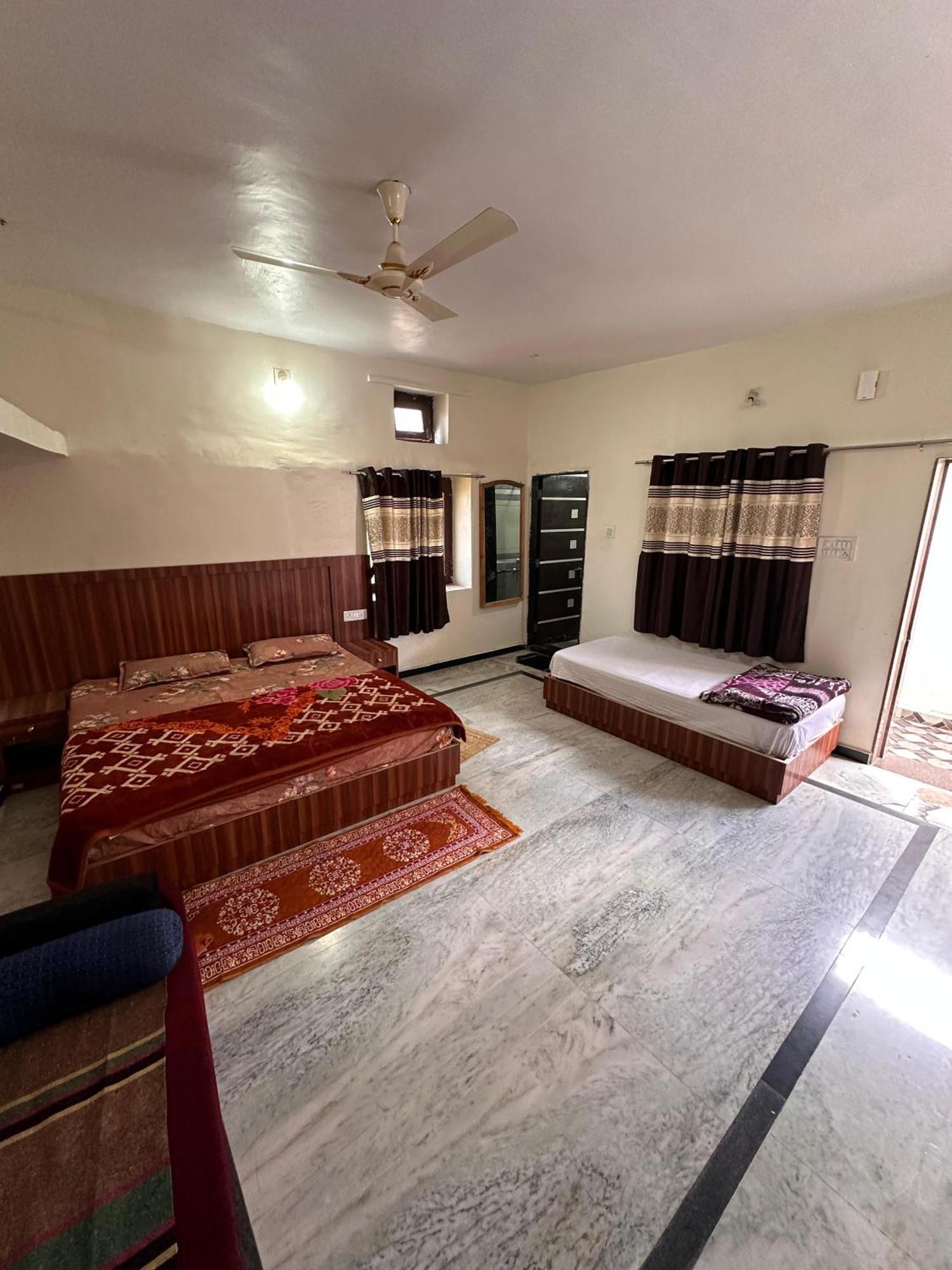 Laxmanji Villas Маунт Абу Екстериор снимка