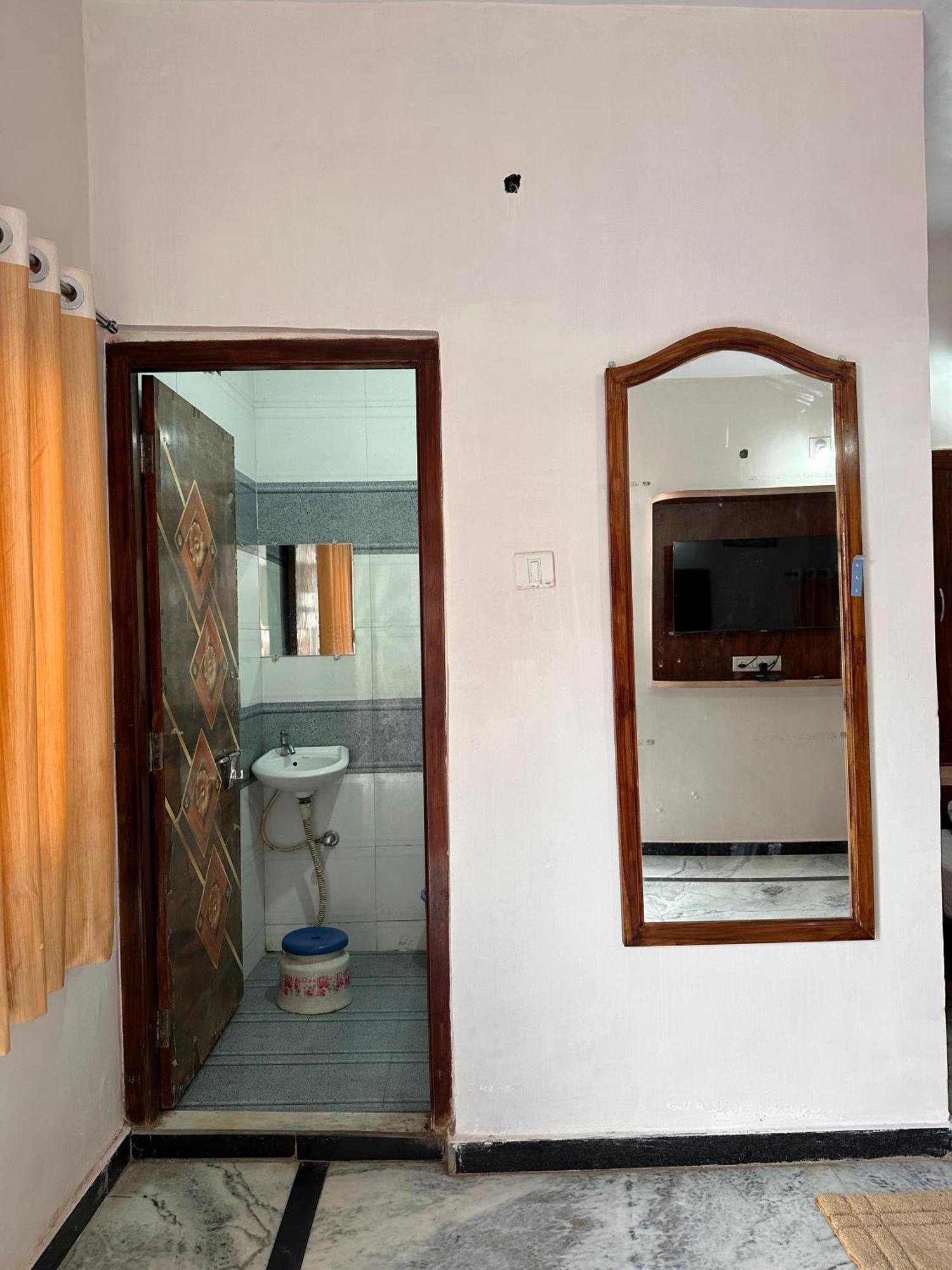 Laxmanji Villas Маунт Абу Екстериор снимка